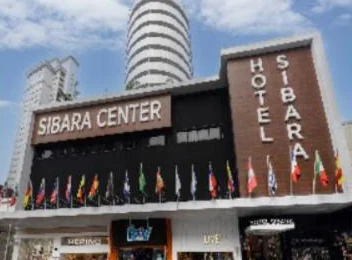 Fachada do Hotel Sibara Spa & Convenções, na Avenida Brasil, centro de Balneário Camboriú